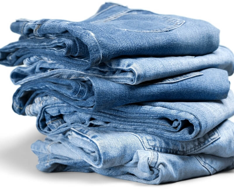 Zo draag je lichte jeans in het voorjaar