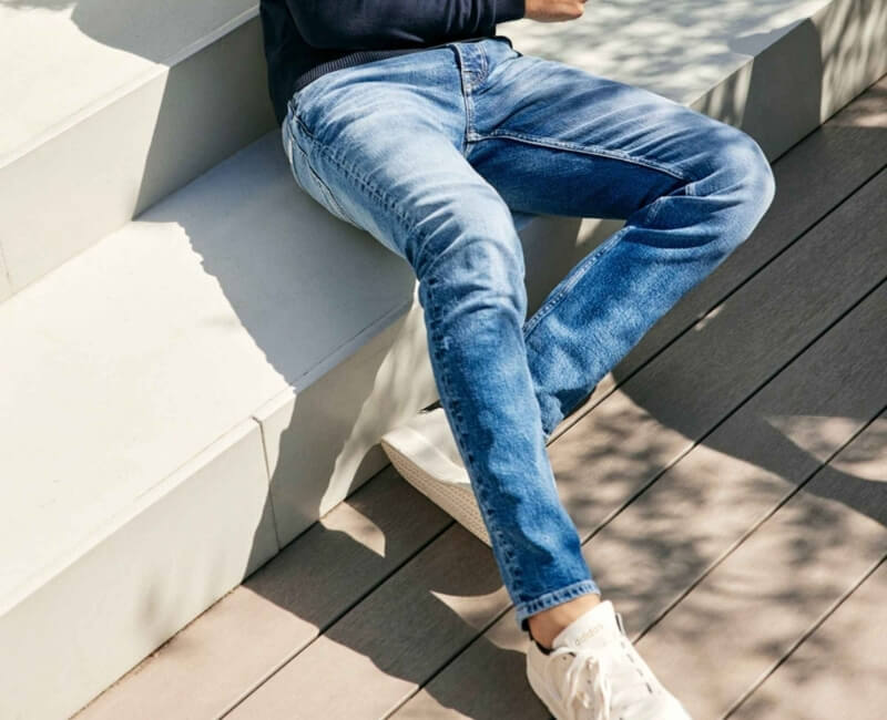 Hoe draag je een spijkerbroek naar kantoor?